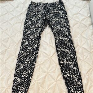 Nike Black and White Patterned Leggings